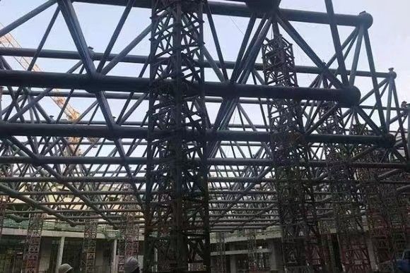 大幅な範囲と迅速な組み立て プリファブリックハウス 建築 鉄筋構造 建築 プリファブワークショップ